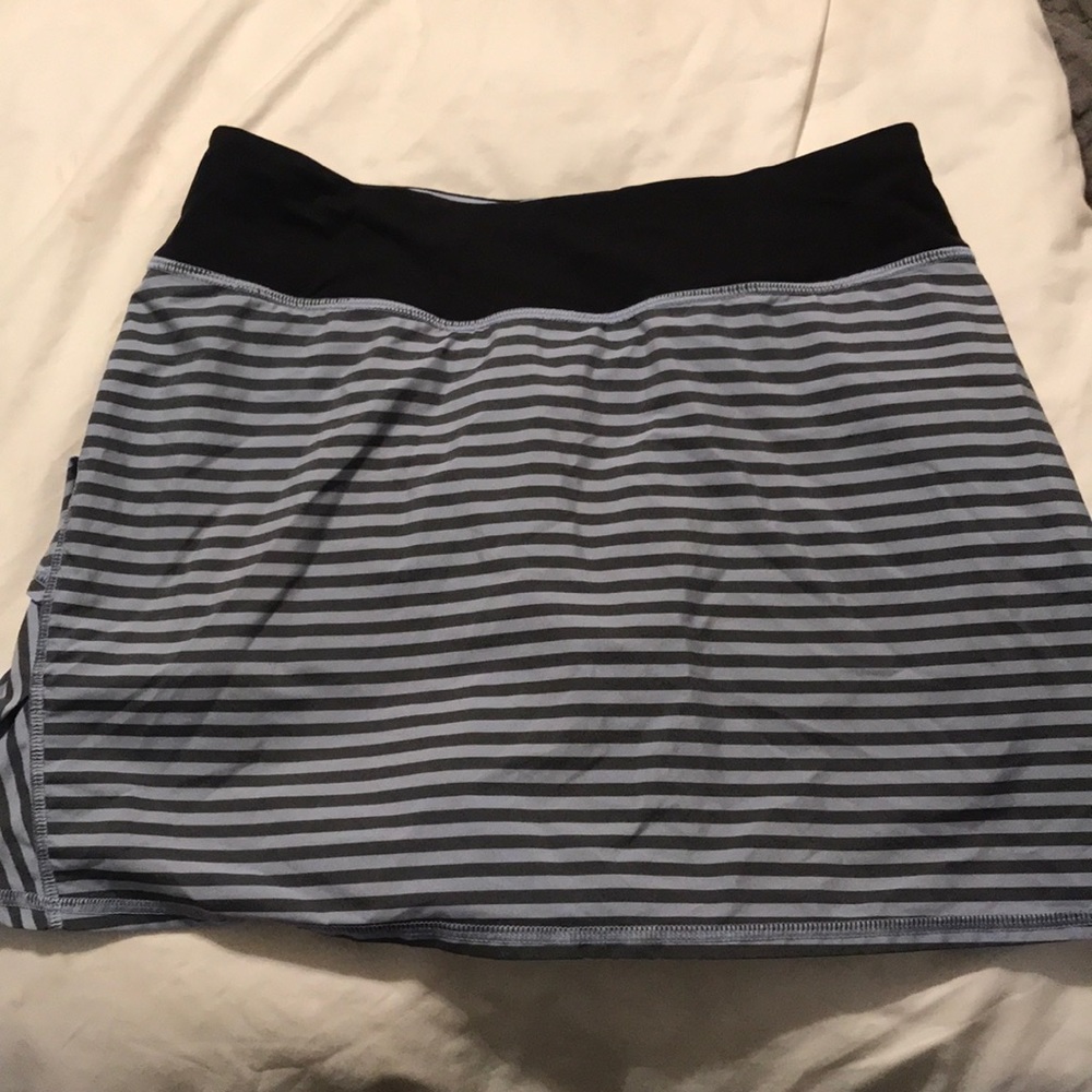 Lululemon Black/blue striped skirt
